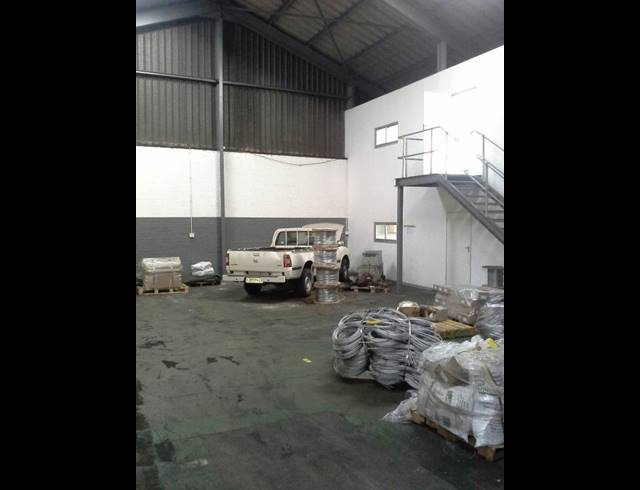 930M² FACTORY TO LET IN EPPING INDUSTRIAL